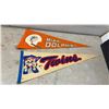 Image 5 : Vintage Sports Pennants Including Lakers, Blue Jays, Twins, Whalers, Dolphins, Cowboys