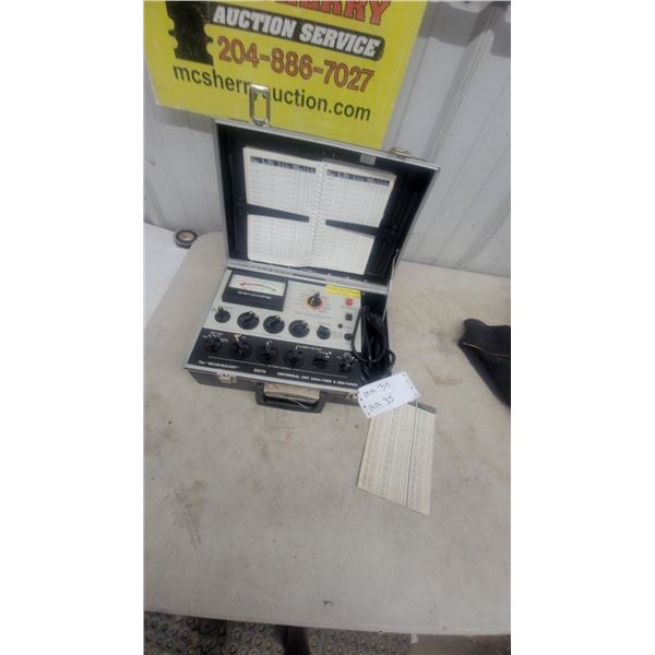 Sencore CR70” The Beam Builder" Universal CRT Analyzer and Restorer, with Manual and Case