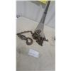 Image 5 : A.B. Chance Co. 1-Ton Chain Hoist and Chain with Hook