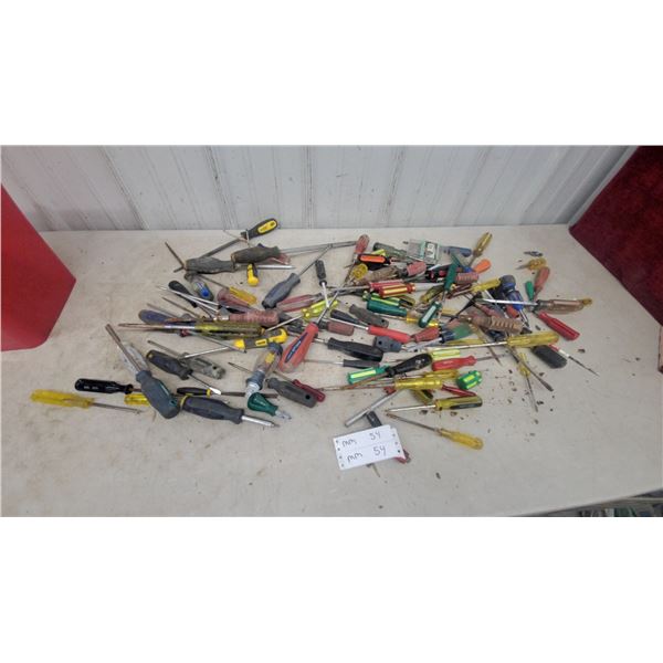 Large Lot of Assorted Screwdrivers, Bits