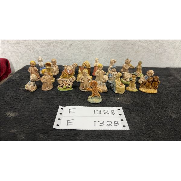 Red Rose Nursery Rhyme Tea Figurines, 25 Pieces Total, Incl. Gingerbread Man
