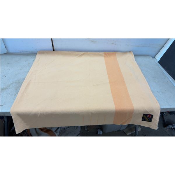 Vintage Eaton's Trapper Point 4-Point Wool Blanket, Peach, Made in England