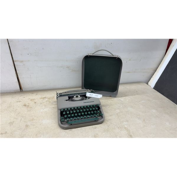 Vintage Mid-Century Smith-Corona Skyriter Portable Typewriter with Case, Works