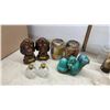 Image 2 : 35 Vintage Figural Salt and Pepper Shakers and Egg Cups