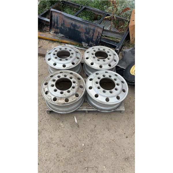 4 22.5” Aluminum Bud Style Rims