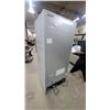 Image 4 : Hisense Convertible Refrigerator or Freezer, 76” x32.6” x28.6”