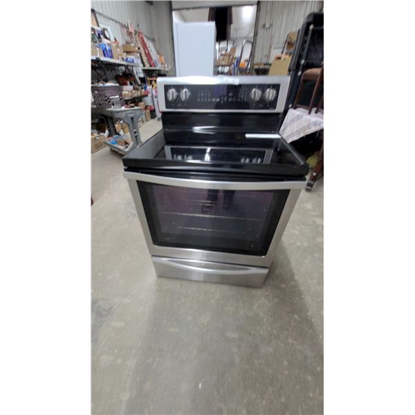 Whirlpool Stainless Steel Stove with Glass Cooktop and Digital Controls