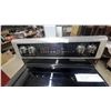 Image 3 : Whirlpool Stainless Steel Stove with Glass Cooktop and Digital Controls