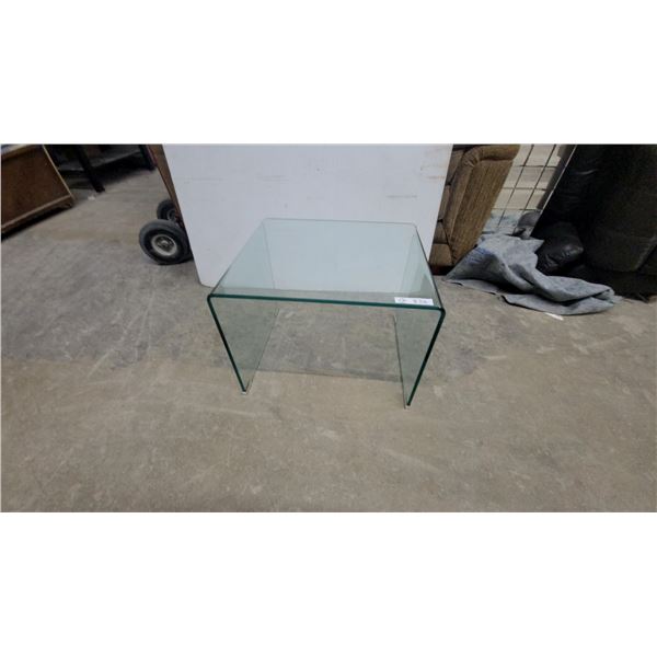 Bent Glass Side Table 18”×20”×23”