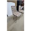 Image 4 : Pair of Mid-Century Modern Style Bar Stools with Polka Dot Upholstery, Swivel