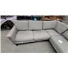 Image 3 : Modular Sectional Sofa with 7 Seat and 6 Back Cushions