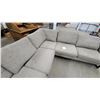 Image 6 : Modular Sectional Sofa with 7 Seat and 6 Back Cushions