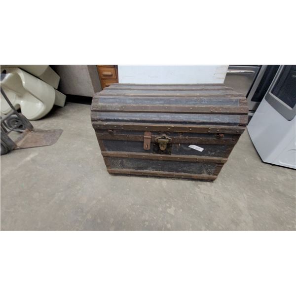 Antique Steamer Trunk with Wood Slats and Metal Straps, 22”×31”×20”