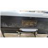 Image 5 : Moffat Limited Electric Range with 3 Burners and Oven Vintage