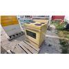 Image 5 : 2 Vintage Stoves: Brown Connoisseur and Harvest Gold Westinghouse