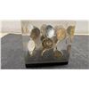 Image 2 : Three Clear Resin Decorative Paperweight Cubes With Embedded Canadian 1-Cent Coins, 1976-1979