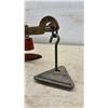 Image 5 : Vintage Fairbanks Cast Iron and Brass Family Scale With Brass Beams and Hanging Weights, Early
