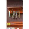Image 2 : Vintage Mid-Century Men's Leather Accessory Box with Cufflinks, Tie Clips