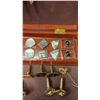 Image 5 : Vintage Mid-Century Men's Leather Accessory Box with Cufflinks, Tie Clips