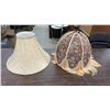 Image 5 : Lot of Seven Vintage Lampshades in Various Shapes, Colors, and Materials