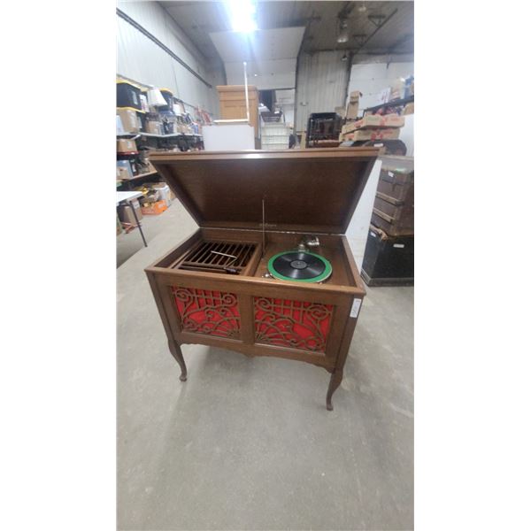 Empire Phonograph and Record Player with Crank, and Record Storage 34”×36”×24” oak