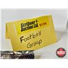 Image 8 : NFL Group :  - 2001 Topps Football Cards (12 Packs) (Unopened) - Variety of Football Cards in Hard P