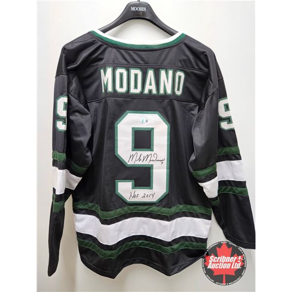 Autographed Hockey Jersey : Mike Modano - Dallas (Size Unknown) (Certified Beckett)