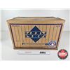 Image 2 : 1991 Upper Deck Baseball Edition 3-D Team Logo Holograms & Baseball Cards (20/36 Count) (Unopened) (