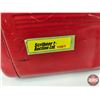 Image 12 : Coca-Cola Picnic Cooler (French) (1964) (Measures : 15"H x 21"W x 13"D)