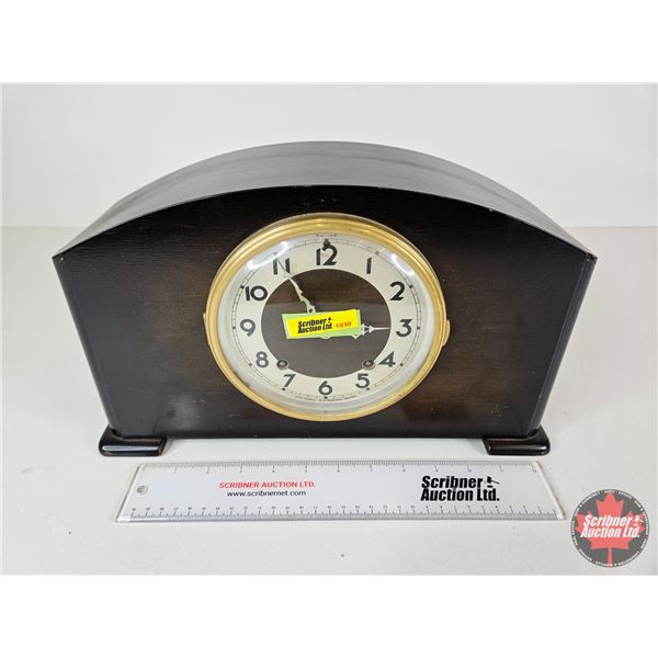 Seth Thomas Mantle Clock : Model Strathroy : c/w Key : Working Measures : 8-3/4"H x 14-1/2"W x 5-1/4