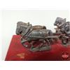 Image 7 : Cast Lead Covered Wagon w/4 Horse Team on Wooden Platform (Horse Team and Wagon Measures : 8"L)