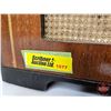 Image 11 : Philco Radio : Wood Waterfall Design : (Battery Dead Not Tested) (Measures : 8"H x 12-1/2" W x 6"D)