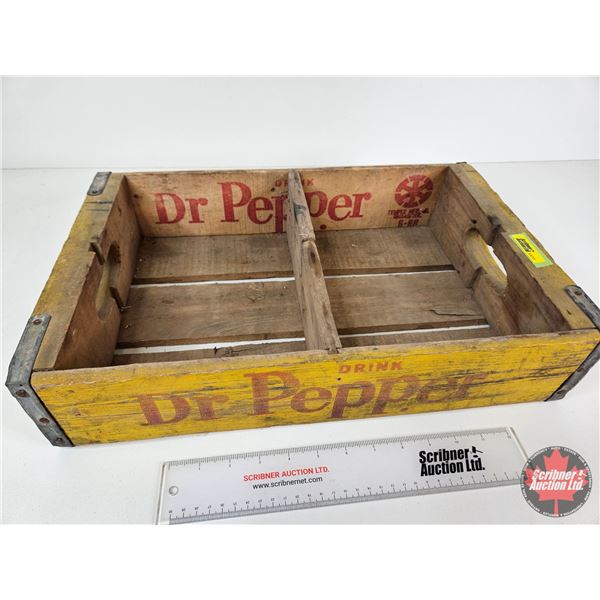 Dr. Pepper Wood Crate (1968) (Measures : 4"H x 18-1/2"W x 12"D)