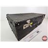 Image 2 : Vintage Hardshell Suitcase  (Measures : 9"H x 26"W x 14"D)