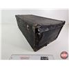 Image 3 : Vintage Hardshell Suitcase  (Measures : 9"H x 26"W x 14"D)