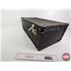Image 6 : Vintage Hardshell Suitcase  (Measures : 9"H x 26"W x 14"D)