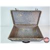 Image 7 : Vintage Hardshell Suitcase  (Measures : 9"H x 26"W x 14"D)