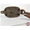 Image 5 : Block & Tackle Pulleys (2) : (Cast Iron Hooks)