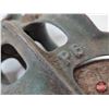 Image 7 : Antique Wooden Wheel Barn Pulleys (2)