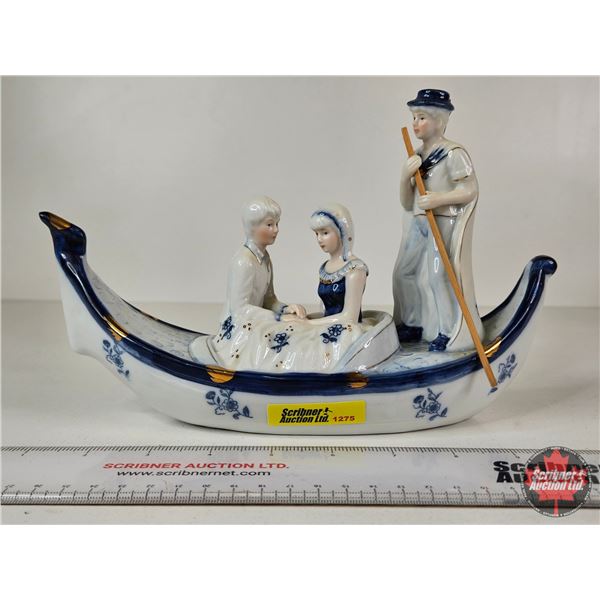 Vintage Victorian Porcelain Figurine : Blue & White w/Gold Accents : In The Gondola (Measures : 6-3/