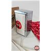 Image 3 : Coca-Cola Collector's Combo : - Collector Cans  - Shorts - Apron - Napkins - Glasses - Yo-yo's - Pap