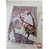 Image 11 : THE TRAIL OF PAINTED PONIES Figurine : Victorian Christmas (Artist : Leslie Gates) (Box Measures : 1