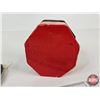 Image 13 : Vintage Miniature Biltmore Hat - Promotional / Sales Sample Plastic Hat in Box (Box Measures : 2-1/2