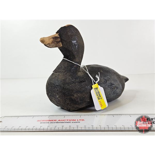 Hand Carved Duck Decoy : Quebec (1920) (Measures : 6-1/2"H x 4-1/2"W x 10"L)