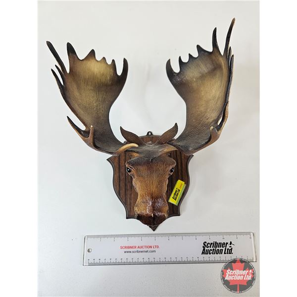 Vintage Moose Head Wall Ornament : Made in France : Moulded Plastic (Measures : 14"H)