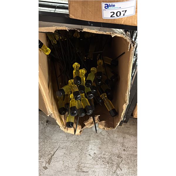 LARGE BOX OF *NEW* WESTWARD SCREWDRIVERS - SDTL15 T-15"X17"