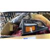 Image 2 : *NEW* VEHICLE HEADLIGHT & WESTWARD PALLET TRUCK STOP