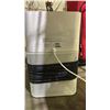 Image 2 : BLUEAIR PURE 211+ AIR PURIFIER