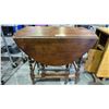 Image 2 : ANTIQUE WOOD DROP-LEAF GATE LEG TABLE WITH BARLEY TWIST LEGS