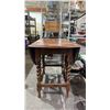 Image 3 : ANTIQUE WOOD DROP-LEAF GATE LEG TABLE WITH BARLEY TWIST LEGS